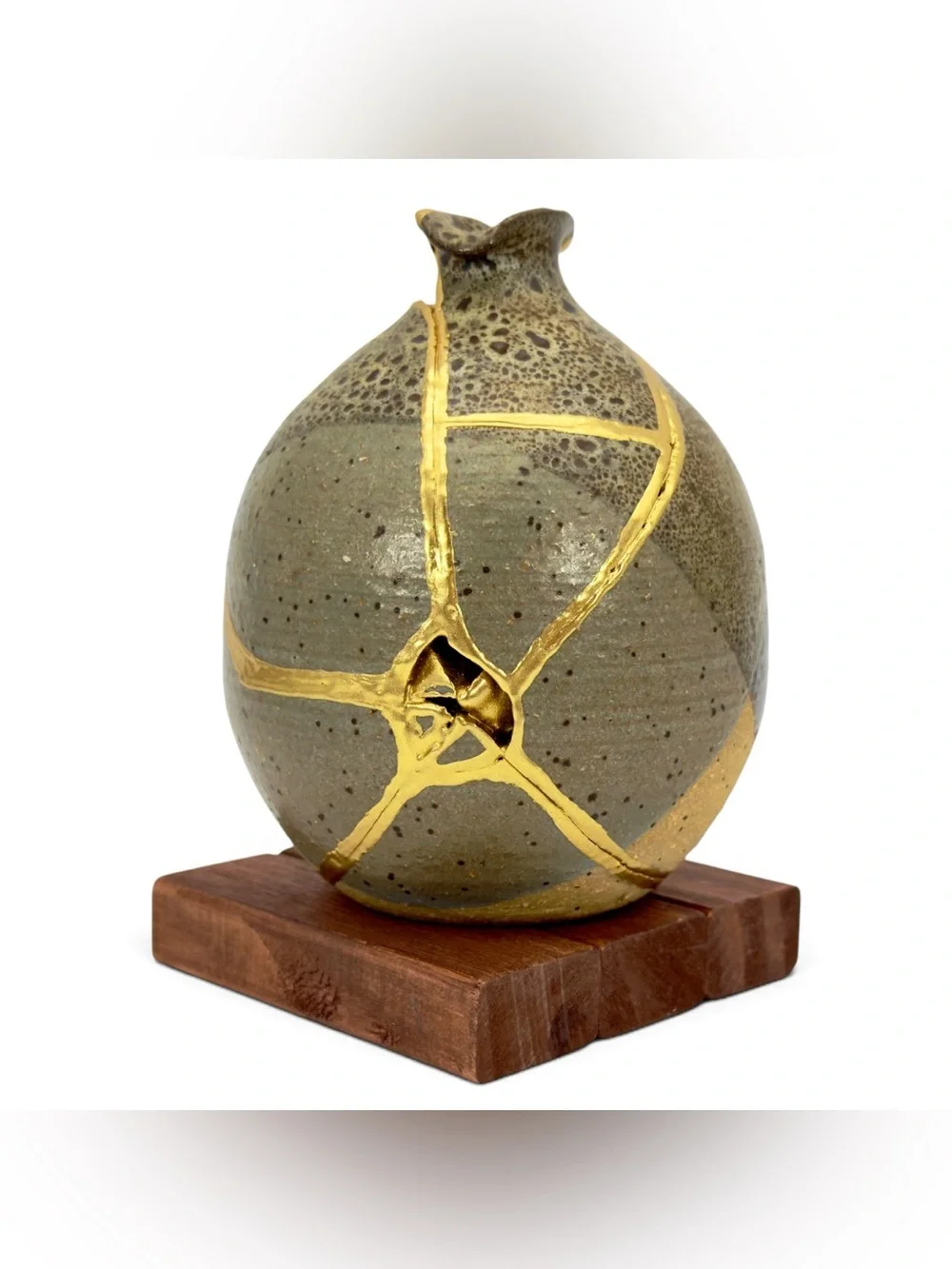 Kintsugi Vase Handmade Pottery Gold Crack Art Personal Growth Anniversary Gift